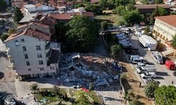 Bakan Kurum: Balıkesir'deki depremin ardından 1 yıkık, 13 ağır hasarlı, 61 az hasarlı yapı tespit edildi