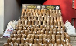 Adana'da 12 milyon 410 bin makaron ve 725 kilogram tütün ele geçirildi
