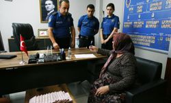 Adana'da yanlışlıkla çöpe atılan altınlar polisin çalışmasıyla bulundu