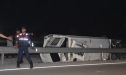 Afyonkarahisar'da otomobil ile midibüsün çarpıştığı kazada 10 kişi yaralandı