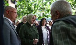 AK Parti Kadın Kolları Başkanı Ercan, Bursa'da orman yangınından etkilenen mahalleleri ziyaret etti: