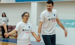 Anadolu Efes Spor Kulübü Antalya'da özel sporculara basketbol eğitimi verdi