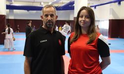Antrenör babasının teşvikiyle başladığı tekvandoda şimdi sporcu yetiştiriyor