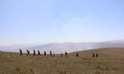 Ardahan'da 30 Ağustos Zafer Bayramı dolayısıyla tarihi tabyaya yürüyüş düzenlendi
