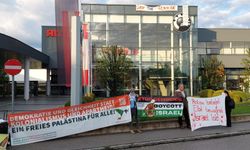 Avusturya'da Filistin destekçileri, İsrail'e İHA motoru sağlayan BRP Rotax'ın önünde protesto düzenledi
