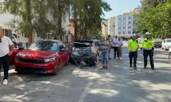 Aydın'da sürücü park etmeye çalışırken 5 araçta hasara neden oldu