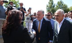 Bakan Bak, Aydın Büyükşehir Belediyesi Başkanı Çerçioğlu'nu ziyaret etti