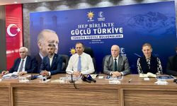 Bakan Yerlikaya Erzurum'da AK Parti İl Başkanlığını ve esnafı ziyaret etti