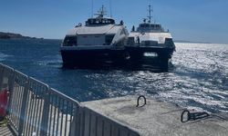 Balıkesir açıklarında kayalıklara çarpan İDO'nun deniz otobüsü tahliye edildi