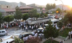 Bitlis'te freni boşalan tır 11 araca çarptı