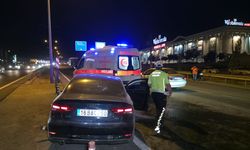 Bursa'da bariyere çarpan otomobilin sürücüsü ağır yaralandı