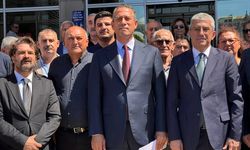 CHP Grup Başkanvekillerinden İstanbul Adalet Sarayı önünde basın açıklaması