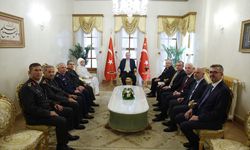 Cumhurbaşkanı Erdoğan, TEKNOFEST Mavi Vatan kapsamında İstanbul Boğazı'ndan geçen gemileri selamladı