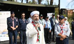 Diyanet İşleri Başkanı Erbaş, İstanbul'da 'Kudüs ve Filistin Davasını Destekleme Kampı'nı ziyaret etti