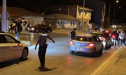 Edirne'de polis kontrol noktası yakınında aracından inip kaçmaya çalışan sürücü yakalandı