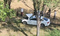 Erzurum'da otomobil ile kamyonetin çarpıştığı kazada 6 kişi yaralandı