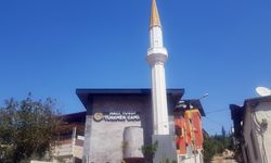 Gaziantep'te depremde yıkılan cami yeniden yapılarak ibadete açıldı