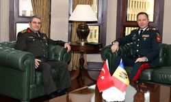 Genelkurmay Başkanı Orgeneral Bayraktaroğlu, Moldovalı mevkidaşı Tuğgeneral Micov'u ağırladı