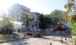 GÜNCELLEME - Balıkesir'deki depremde yıkılan binanın enkazı kaldırıldı