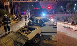 Hatay'da kamyonla çarpışan otomobildeki 1 kişi öldü, 3 kişi yaralandı