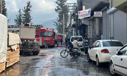 Hatay'da mobilya atölyesinde çıkan yangın söndürüldü