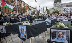 İsveç'te Gazze'deki açlık ve gazetecilere yönelik saldırılar protesto edildi