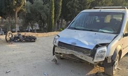 İzmir'de hafif ticari araçla çarpışan motosikletin sürücüsü öldü