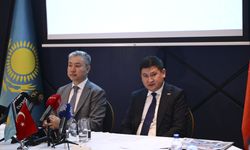 Kazakistan'ın Ankara Büyükelçisi Sapiyev ile İstanbul Başkonsolosu Amankul basın mensuplarıyla buluştu