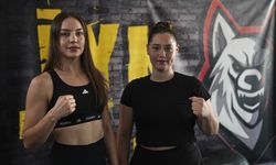 Kick boksta Türkiye şampiyonlukları kazanan Beyza'nın gözü dünya şampiyonluğunda