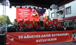 Kırklareli'nde Zafer Bayramı kutlamaları kapsamında askeri bando konser verdi