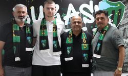 Kocaelispor, defans oyuncusu Oleksandr Syrota'yı kiralık olarak renklerine bağladı