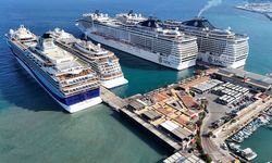 Kuşadası'na 5 kruvaziyerle 10 bin 916 turist geldi