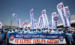 Memur sendikaları Ankara'da miting düzenledi