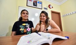 Mersin'de görme engelli öğrenci Nazalin Selvi hayalindeki bölüme yerleşti