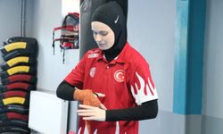 Milli sporcu Ayşe, 'kendimi buldum' dediği kick boksta zirveyi odaklandı