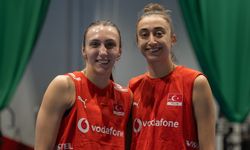 Milli voleybolcular Aslı Kalaç ve Elif Şahin, Slovenya maçını kazanacaklarına inanıyor