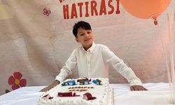 Otizmli Rüzgar'ın yüzü aldığı eğitim sayesinde daha fazla gülmeye başladı