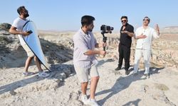 Rafet El Roman yeni şarkısı için Kapadokya'da kamera karşısına geçti