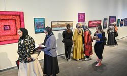 Ressam Cemal Toy'un 'Kalp Hizası' sergisi sanatseverlerle buluştu