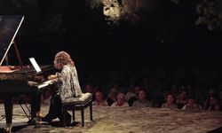Rus piyanist Katya Apekisheva, 22. Gümüşlük Müzik Festivali'nde konser verdi