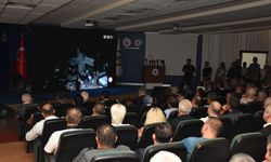 Sakarya'da '17 Ağustos Deprem Belgesel Galası ve Deprem Şehitlerini Anma Programı' düzenlendi