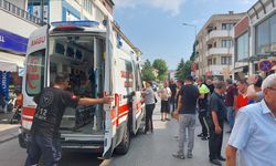 Sakarya'da kamyonetin çarptığı yaya yaralandı
