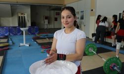 Şampiyon halterci Fatma Sena, Los Angeles'a odaklandı