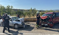 Samsun'da iki otomobilin çarpışması sonucu 1 kişi öldü, 11 kişi yaralandı
