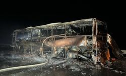 Tarsus-Adana-Gaziantep otoyolunda yolcu otobüsü yandı