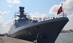 TCG Kınalıada Korveti Libya'nın başkenti Trablus'u ziyaret etti