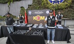 Türkiye'ye kaçak getirilen değerli taşların ticaretine ilişkin yakalanan 43 zanlı adliyede