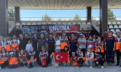 Van'da Marmara Depremi'nin 26. yılı dolayısıyla anma programı düzenlendi