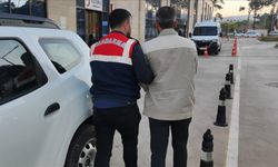 İzmir merkezli FETÖ operasyonunda 35 şüpheli yakalandı
