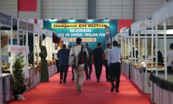 Adana'da '4. Tesbih ve Doğal Taşlar Fuarı' başladı